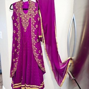 Pakistani Indian Desi party dress! Long purple & gold Bollywood gown
